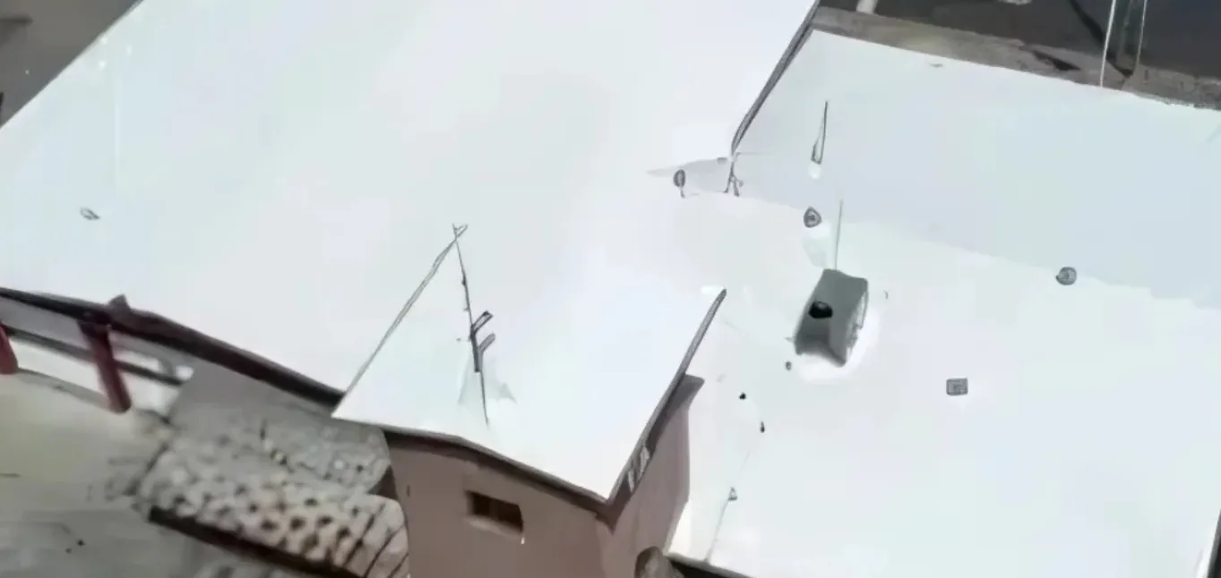 How Long Does a TPO Roof Last_ Signs Its Time for a Replacement_ How Long Does a TPO Roof Last_ Signs Its Time for a Replacement_
